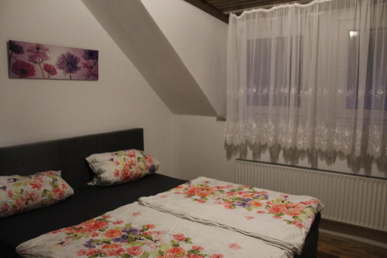 Haus Zur Entersburg Hotel Бад Бертрих Екстериор снимка